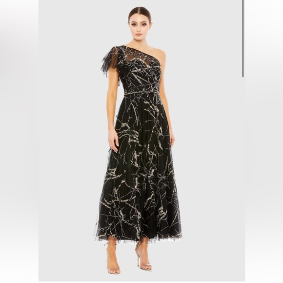 Mac Duggal Dresses & Skirts - MAC Duggal • Two Tone One Shoulder A Line Dress • SZ 10 • MSRP $698 •NWT